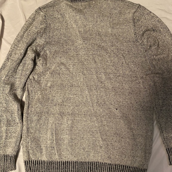 Brand new, no tags, XL Guess sweater with fancy neck and zipper. - Picture 2 of 5